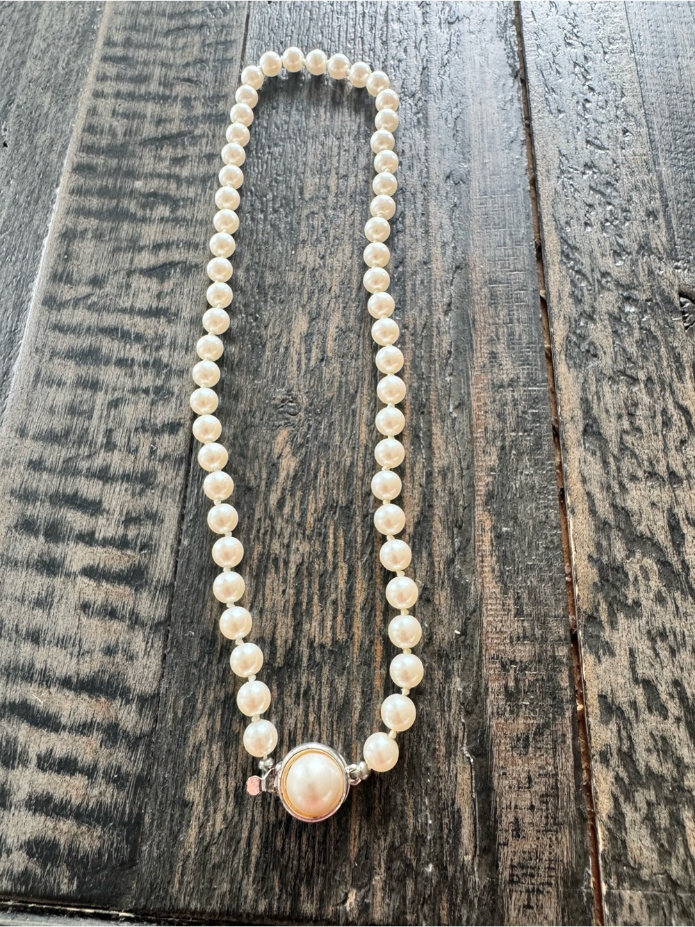 Classic Pearl Necklace with Mother-of-Pearl Pendant - White